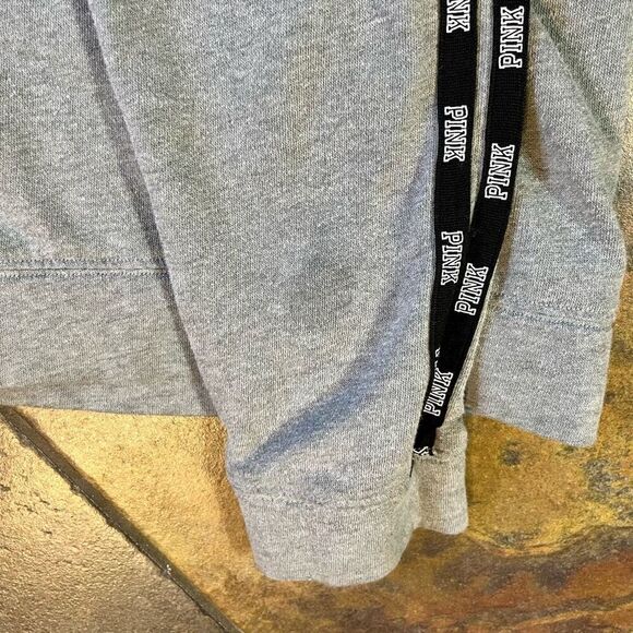 Victoria’s Secret PiNK Gray Campus Crew Sweatshirt Small - Picture 12 of 12